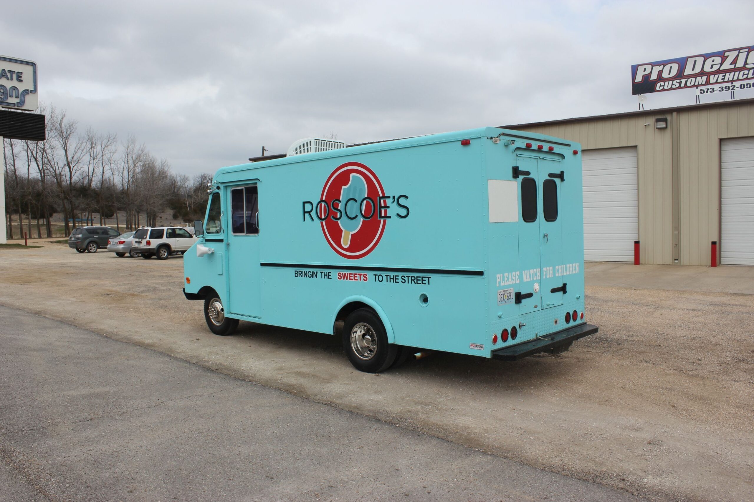 Roscoes Bringin The Sweets To The Street Food Truck Trailer Vehicle Vinyl Wrap Pro Dezigns Designs Visual Branding Columbia Missouri