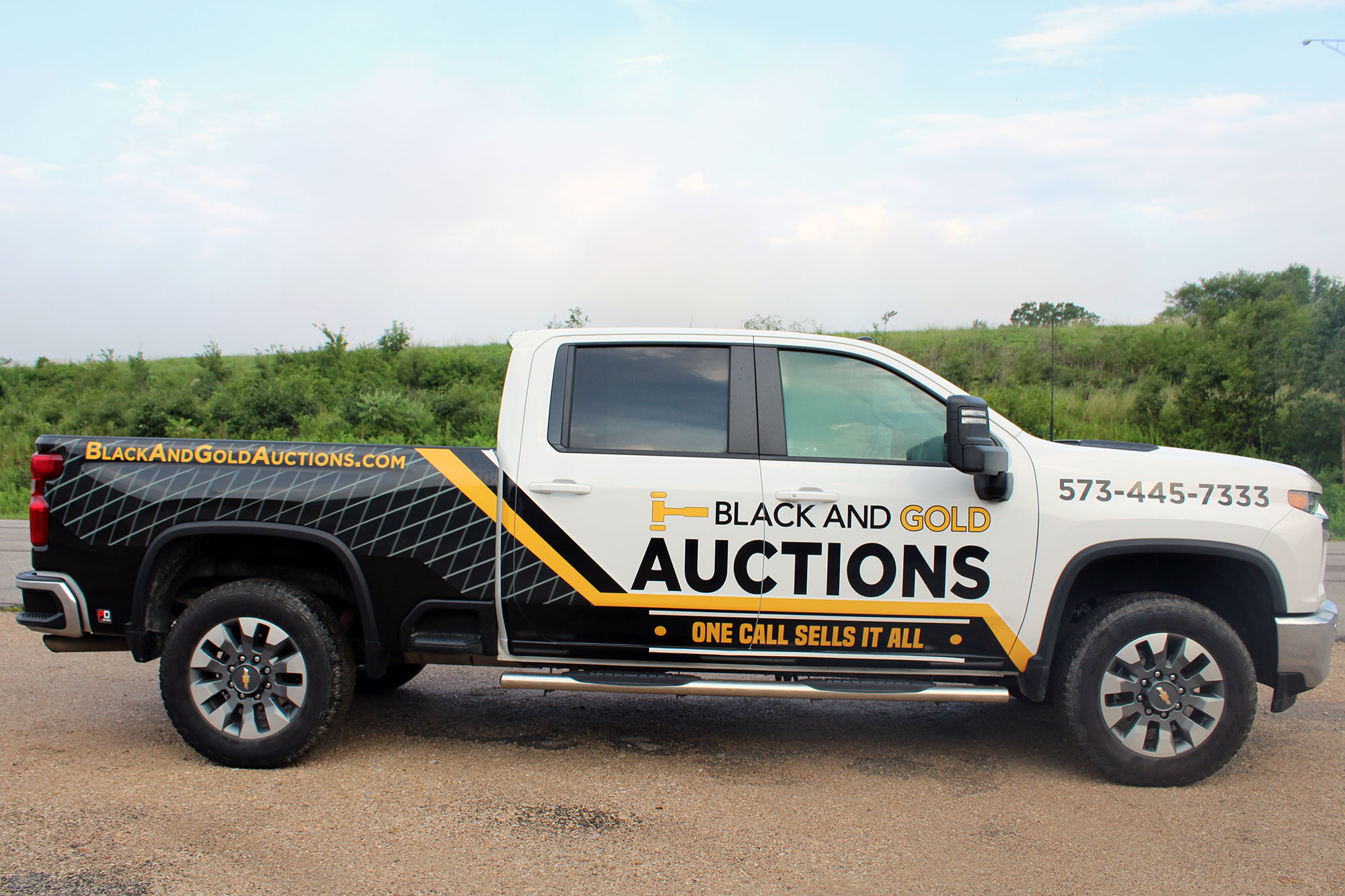 Black And Gold Auctions Vehicle Wrap Installer Pro Dezigns Columbia Mo