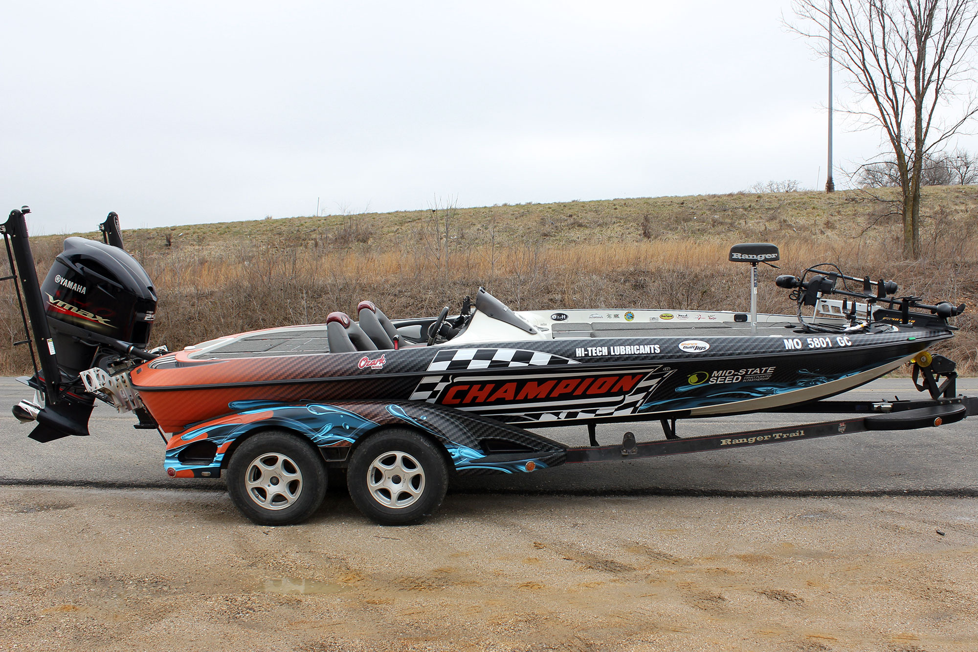 Champion Boat Wraps Pro Dezigns Columbia Mo